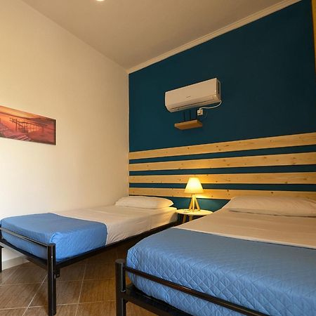 Villa Vasil Mertiri Himare Exteriör bild
